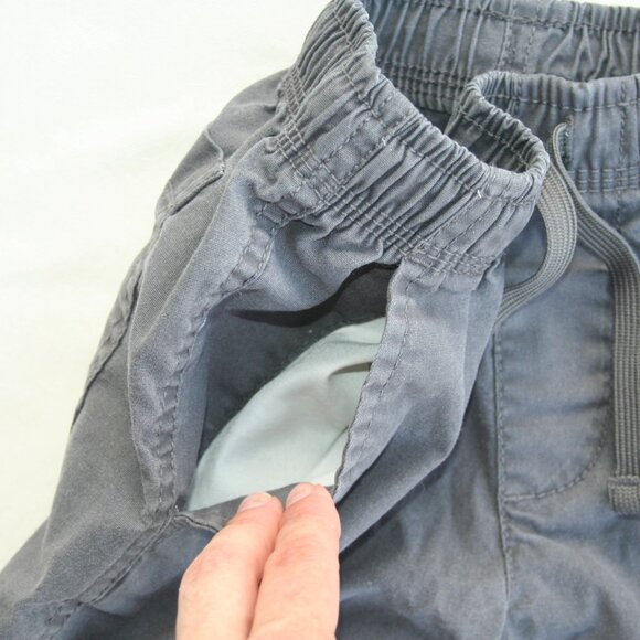 🦈 BOYS 4T SHARK TANK TOP & GRAY CANVAS SHORTS Sz 4/5 LOT KIDS PLAY CLOTHES - Picture 8 of 11